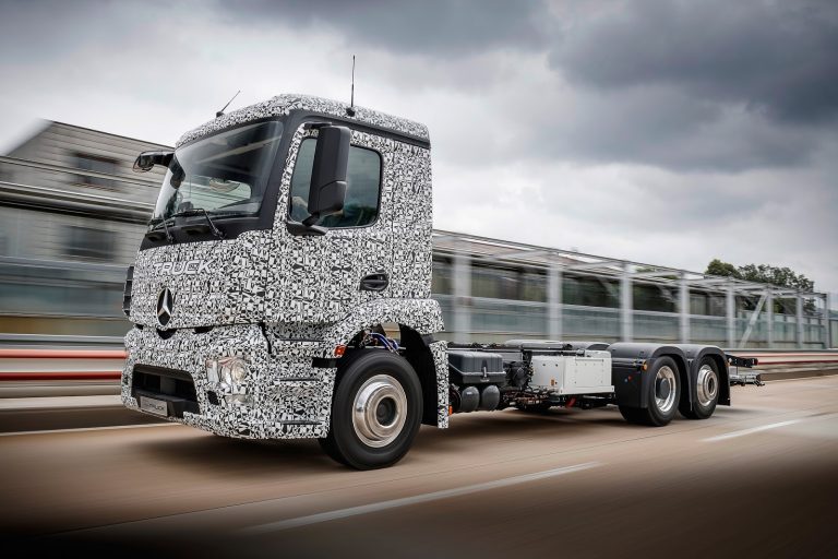 Mercedes Unveils New 26 Tonne Electric Truck