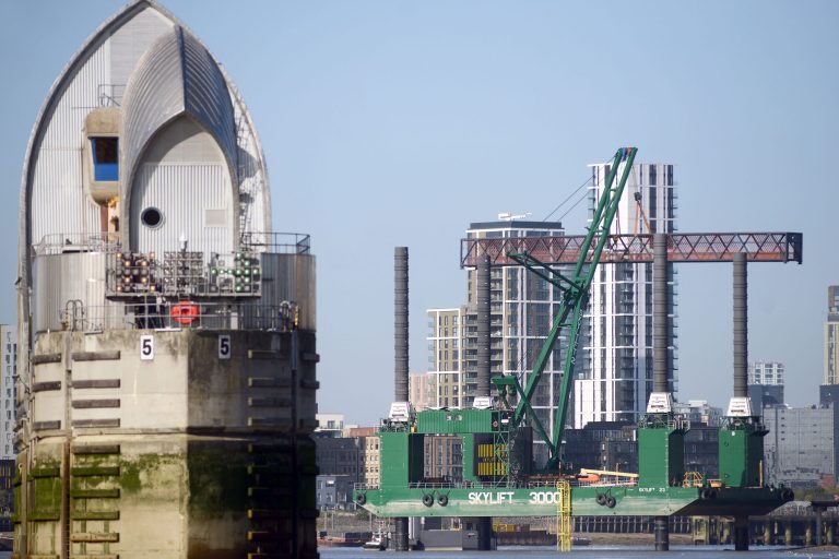 London’s Longest Pier Arrived at Royal Wharf