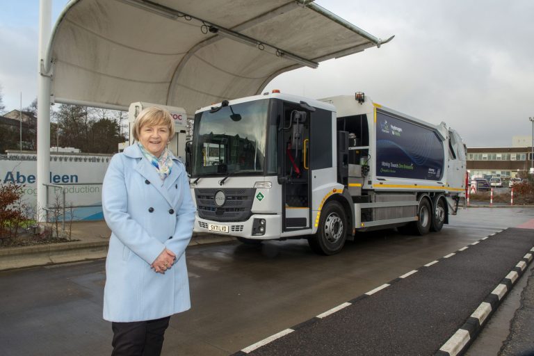 Aberdeen City Council Adds UK’s First Hydrogen Fuel Cell Waste Truck to Its Fleet