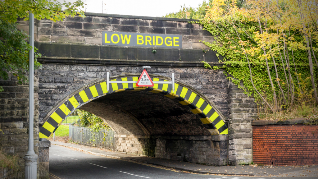 XPO Logistics Trials VUE's Bridge Safety Technology for UK Road Fleet