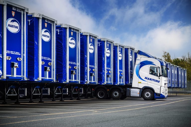 Maritime Transport Orders 100 Curtainsiders from Tiger Trailers