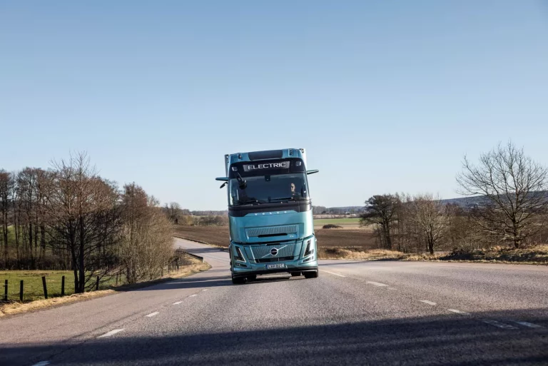 Volvo to Launch Electric Truck with 600 km Range