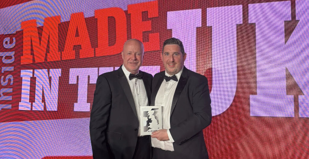 Wrightbus : Manufacturer of the Year with ‘Outstanding’ Award