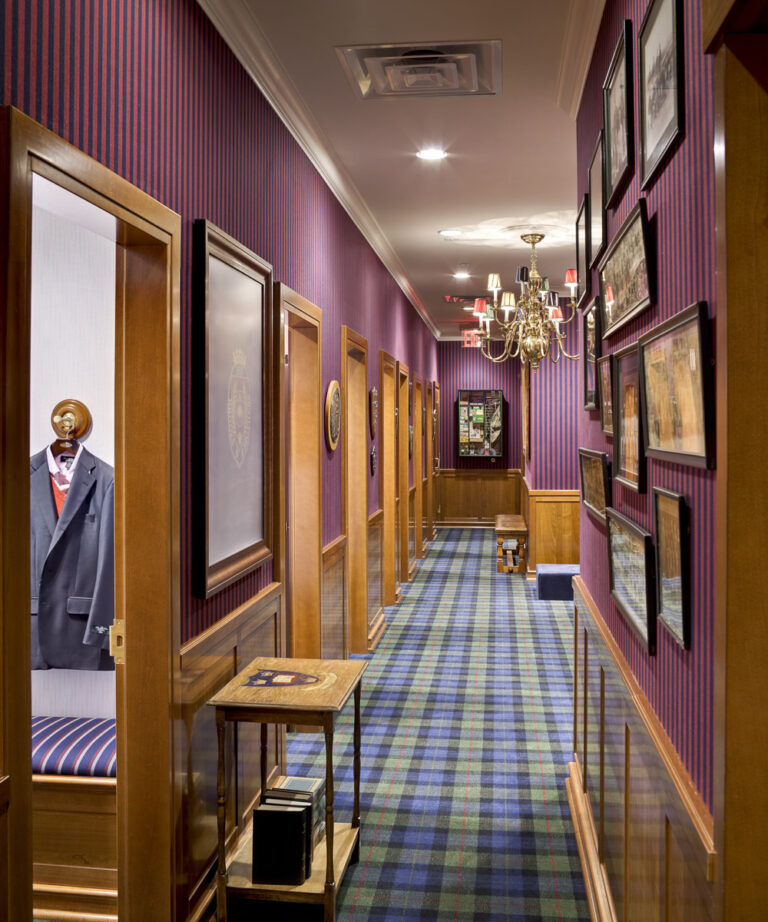 Europa : From Highland Threads to High Fashion