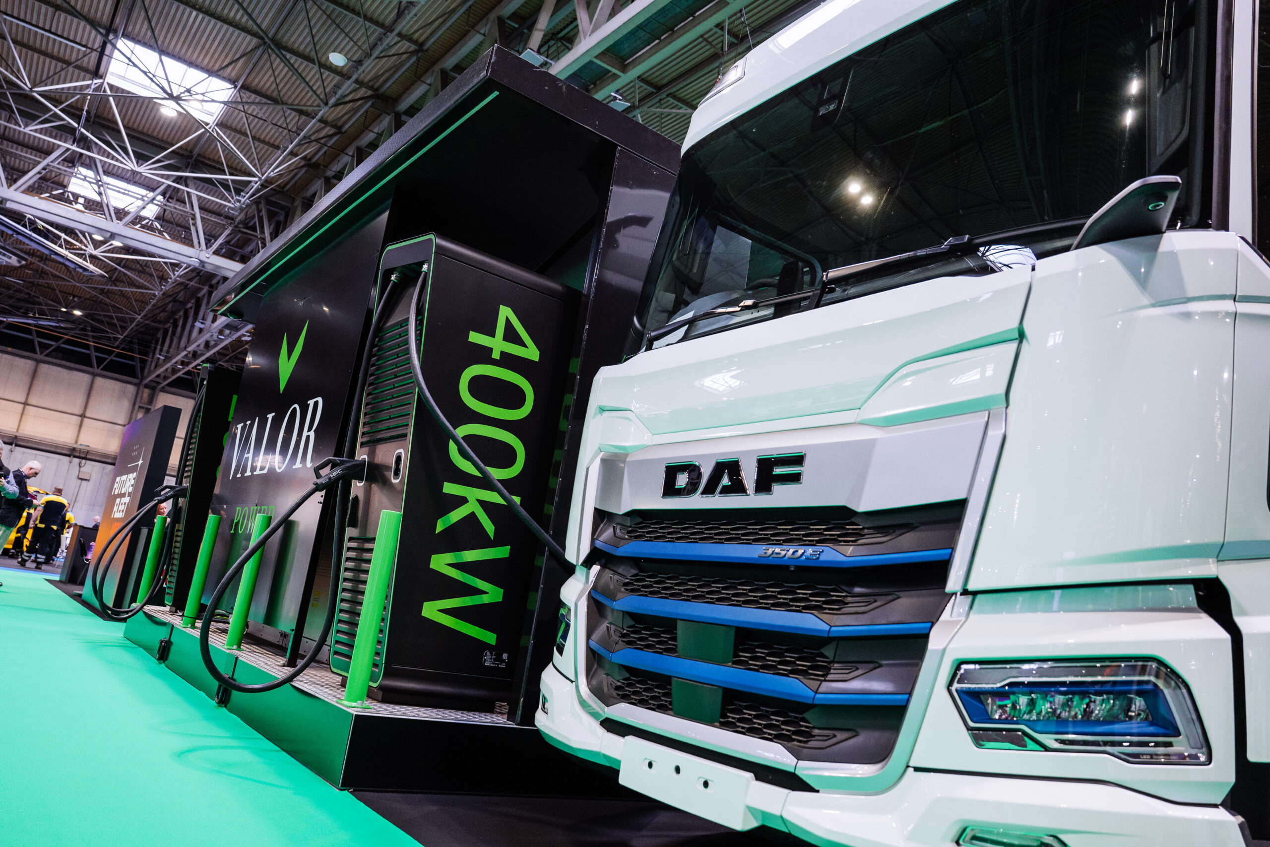 CV Show Report Highlights Uncertain Transition to HGV Decarbonisation
