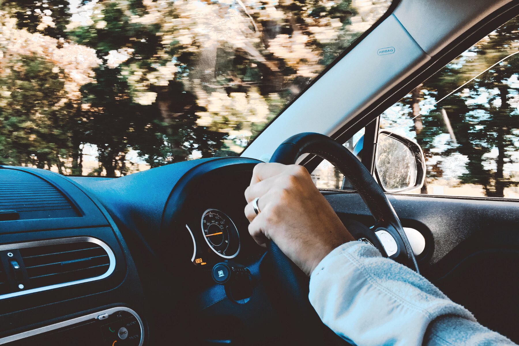 Mileage rates have changed gear, but businesses are stalling: New HMRC mileage rate increase puts pressure on outdated expense processes